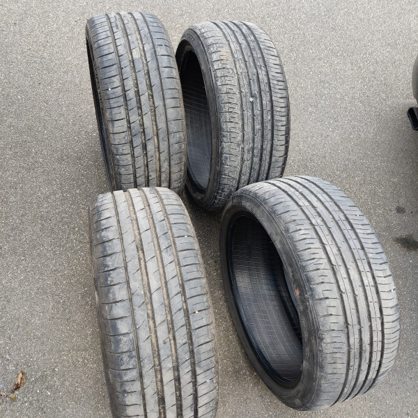 
            225/40R18 Falken 3 Falken e 2 Tourador
    

                        92
        
                    W
        
    
    Samochód osobowy

