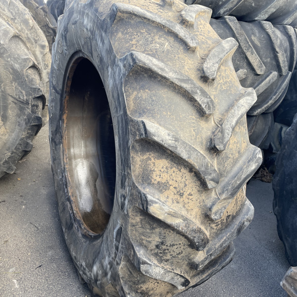 
            520/70R38 Firestone RADIAL 8000 OCC AR
    

            
        
    
    Koło napędowe


