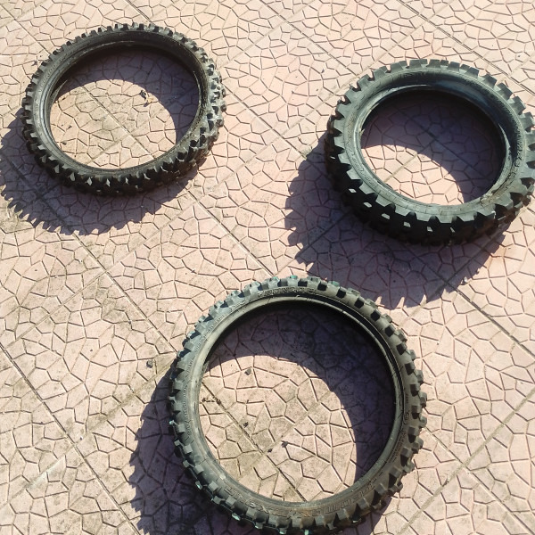 
            120/70R17 Metzeler Competizione
    

                        58
        
                    ZR
        
    
    Мотокросс

