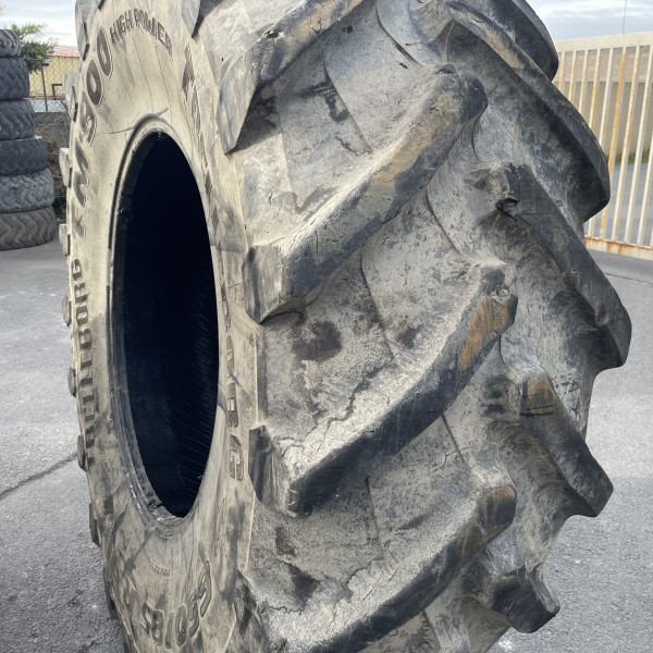 
            650/85R38 Trelleborg TM 900 OCC AR
    

            
        
    
    Koło napędowe


