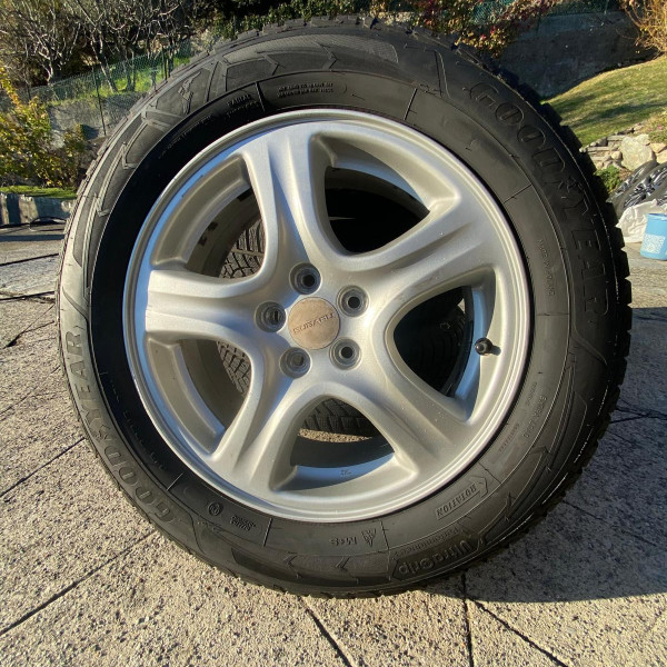 
            215/60R16 Goodyear Ultra grip
    

                        99
        
                    H
        
    
    कार पहिया

