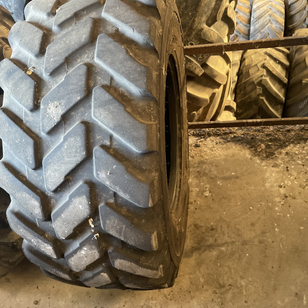 
            400/70R20 Vredestein ENDURIONS OCC
    

            
        
    
    Gonfiabile

