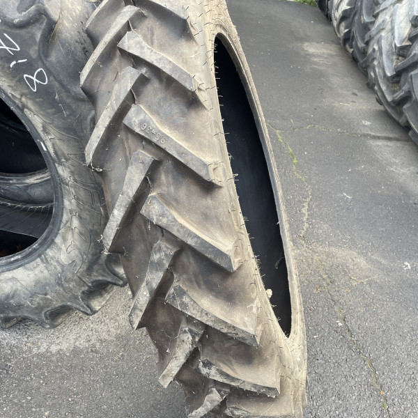 
            9.5/R36 Alliance OCC
    

            
                    6PR
        
    
    Koło napędowe

