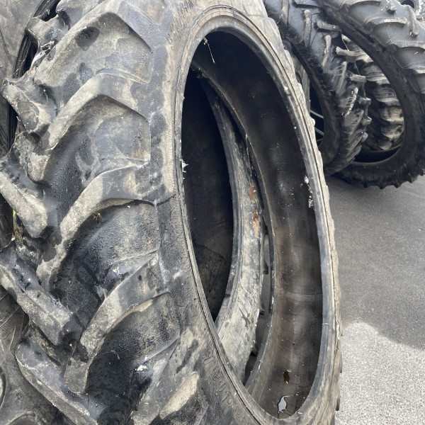 
            320/90R46 Alliance RCR OCC
    

            
        
    
    Koło napędowe

