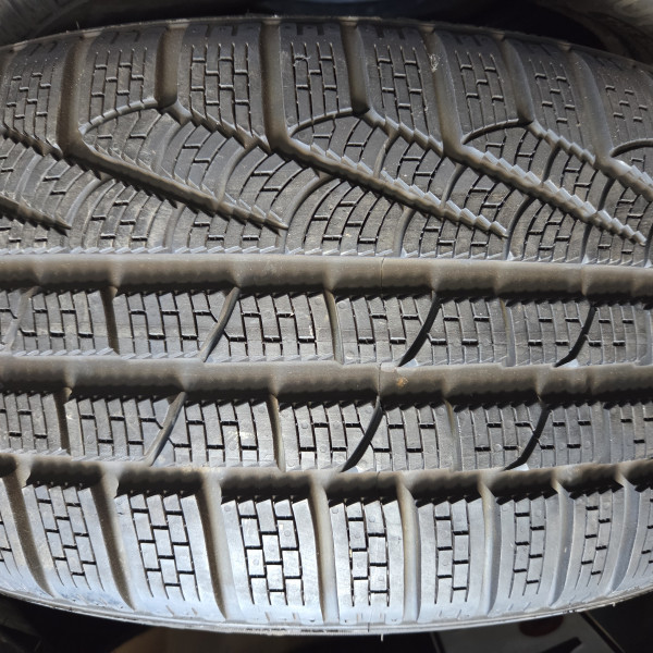 
            245/35R20 Pirelli Sottozero winter
    

                        91
        
                    V
        
    
    Легковой автомобиль

