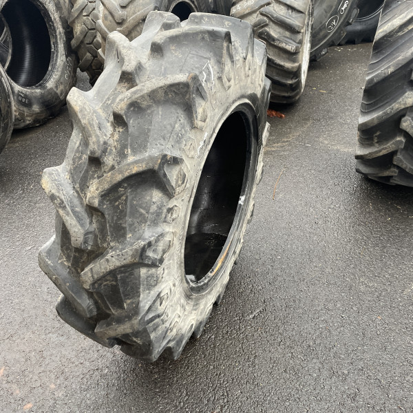 
            13.6/R24 Pirelli TM200 OCC
    

            
        
    
    मोटर चालित पहिया

