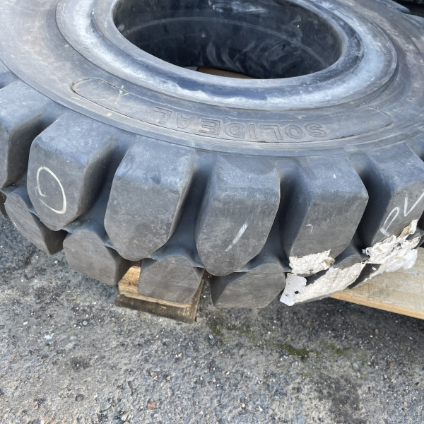 
            700/-12 Solideal RIM 5.00-12
    

            
        
    
    Solid

