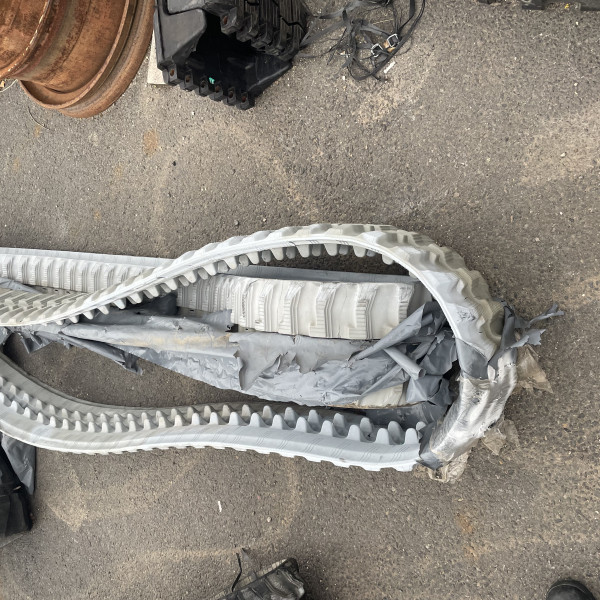     Chenille en caoutchouc CAMSO 250x72x63 SD250 RAP
