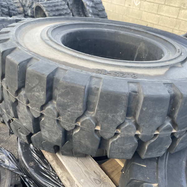 
            8.25/-15 Solideal ECOMATIC RIM  6.50-15
    

            
        
    
    Solid

