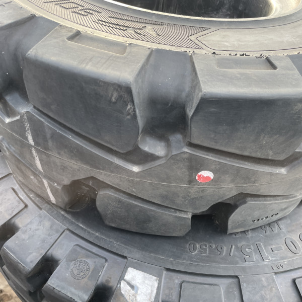 
            23/9-10 Solideal RES 330  RIM6.50F-10
    

            
        
    
    Plein

