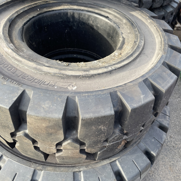 
            27/10-12 Solideal ECOMATIC. RIM 8.00G-12
    

            
        
    
    Plein

