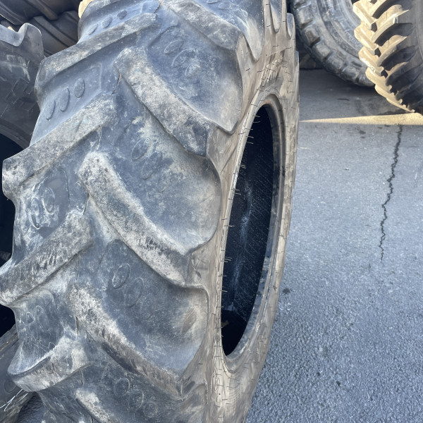 
            380/85R28 Bkt RT 855 OCC
    

            
        
    
    Ведущее колесо


