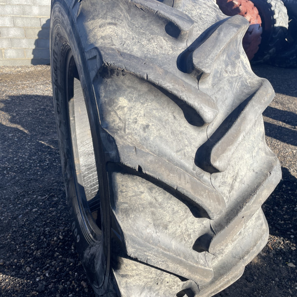
            600/65R34 Nokian TR MULTIPLUS OCC AR
    

            
        
    
    Koło napędowe

