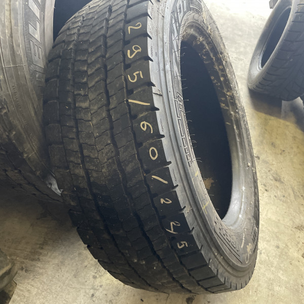 
            295/60R22.5 Pirelli TH 01 OCC
    

                        150
        
                    L
        
    
    रीजनल

