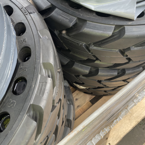 
            23/8-12 CAMSO SKS 7Q STEU
    

            
        
    
    Cellular

