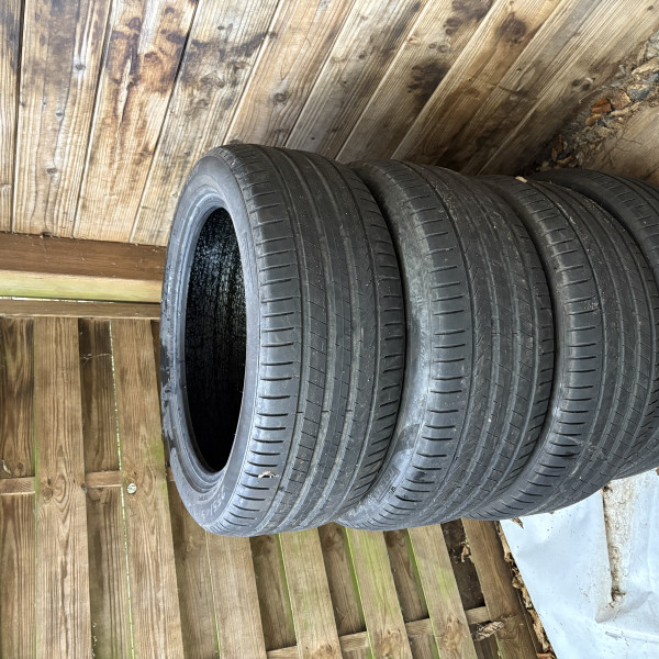 
            255/45R19 Pirelli Scorpion
    

                        100
        
        
    
    4x4 SUV

