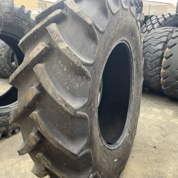 
            520/85R38 Mitas AC85 OCC AR
    

            
        
    
    Koło napędowe

