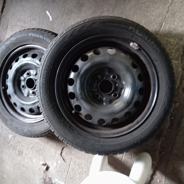 
            155/65R14 Nokian 2 pneus neige avec jantes
    

                        75
        
                    T
        
    
    Passenger car

