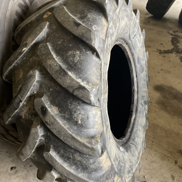 
            420/65R20 Michelin XM108 OCC
    

            
        
    
    Aangedreven wiel

