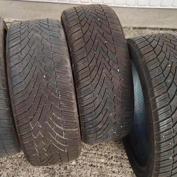 
            205/45R17 Divers 
    

                        88
        
                    V
        
    
    Personenauto

