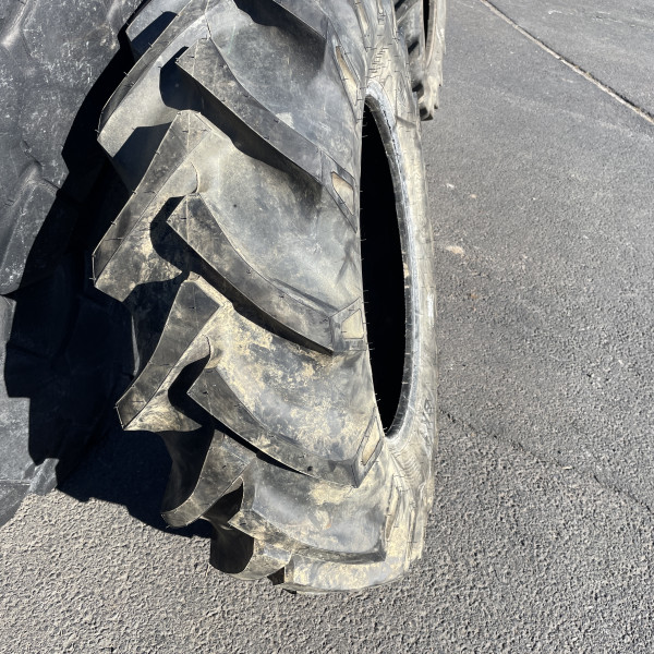 
            12.4/-24 Bkt TR 135 OCC
    

            
                    8PR
        
    
    Roată motoare

