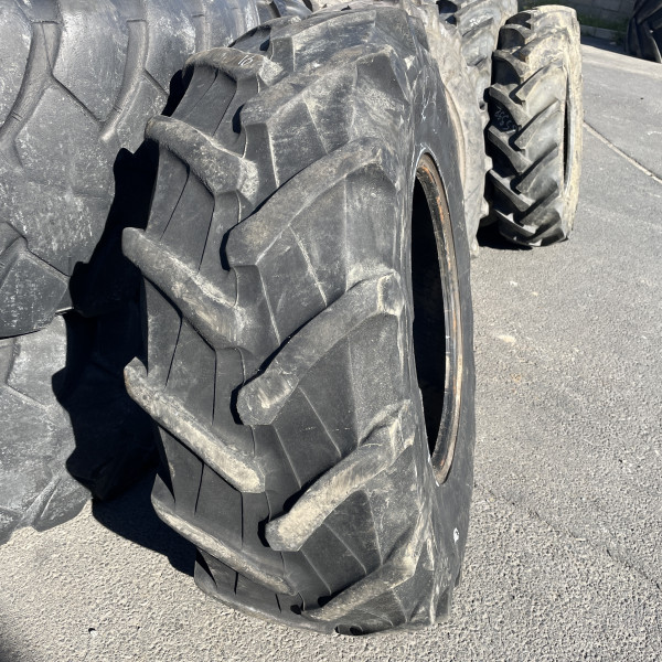 
            380/85R24 Trelleborg TM600
    

            
        
    
    Roată motoare

