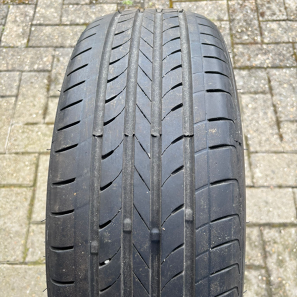 
            205/55R17 Divers Green-max HP 010
    

                        91
        
                    H
        
    
    Passenger car

