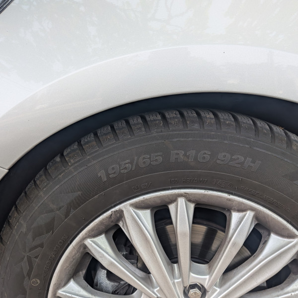 
            195/65R16 Kuhmo Pneu Khumo hiver
    

                        92
        
                    H
        
    
    Personenauto

