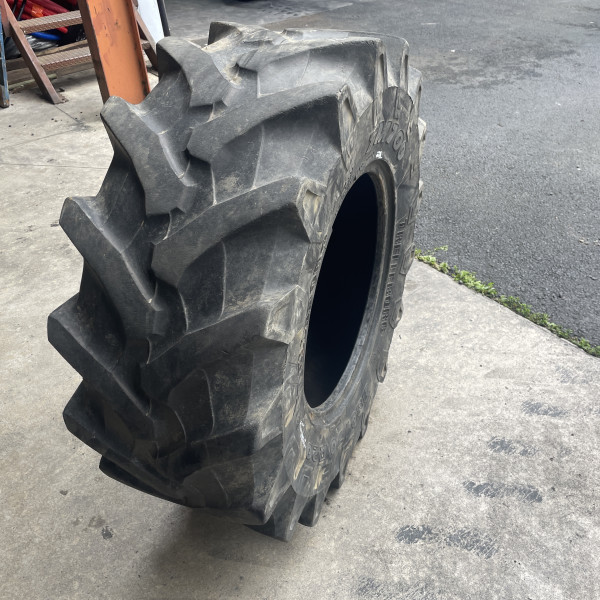 
            380/70R20 Trelleborg TM700 OCC
    

            
        
    
    Luftgefüllt

