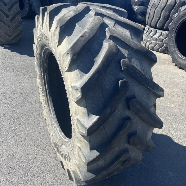 
            540/65R28 Trelleborg TM800 OCC
    

            
        
    
    Roda motriz

