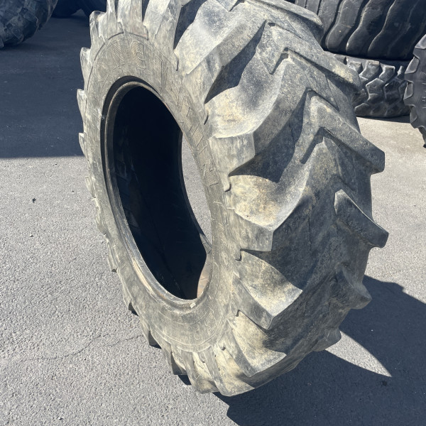 
            14.9/R28 Michelin AGRIBIB OCC
    

            
        
    
    Roda motriz

