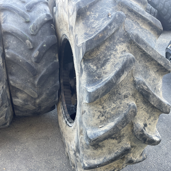
            420/85R24 Firestone PERFORMER 85 OCC
    

            
        
    
    駆動輪

