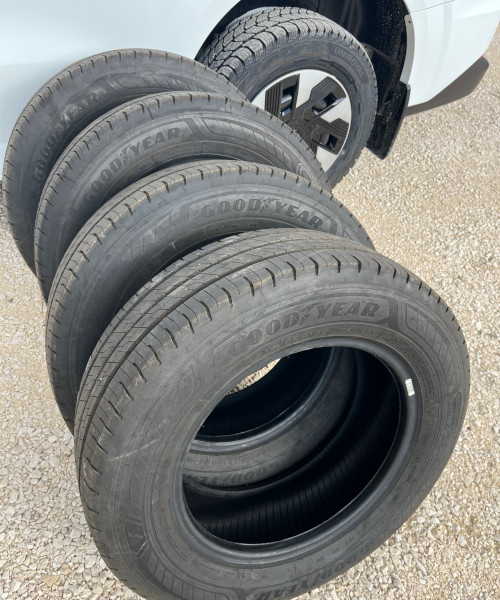 
            215/65R16 Goodyear Efficient grip Cargo 2
    

                        91
        
                    T
        
    
    Bestelwagen - Bedrijfsvoertuig

