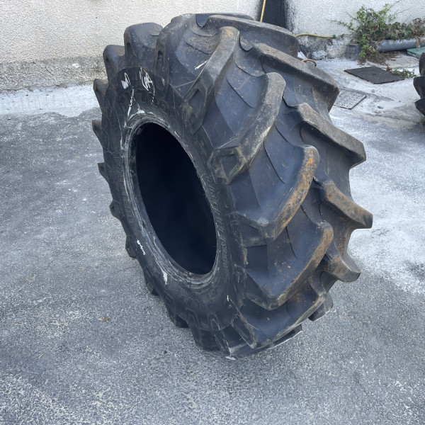 
            380/70R20 Trelleborg TM 700 OCC AR
    

            
        
    
    Roată motoare


