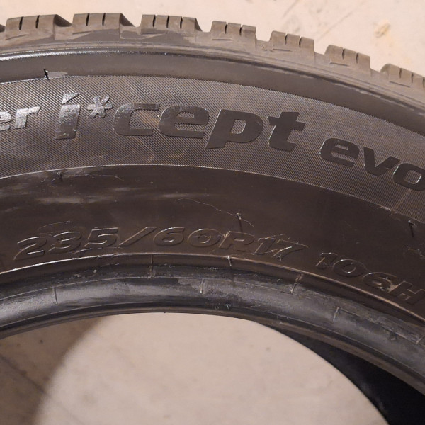 
            235/60R17 Hankook Hankook Winter i*cept evo³ X 235/60 R17 106H
    

                        106
        
                    H
        
    
    Personenauto

