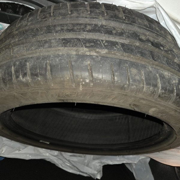 
            205/45R17 Michelin pilote sport 3
    

                        88
        
                    V
        
    
    Passenger car

