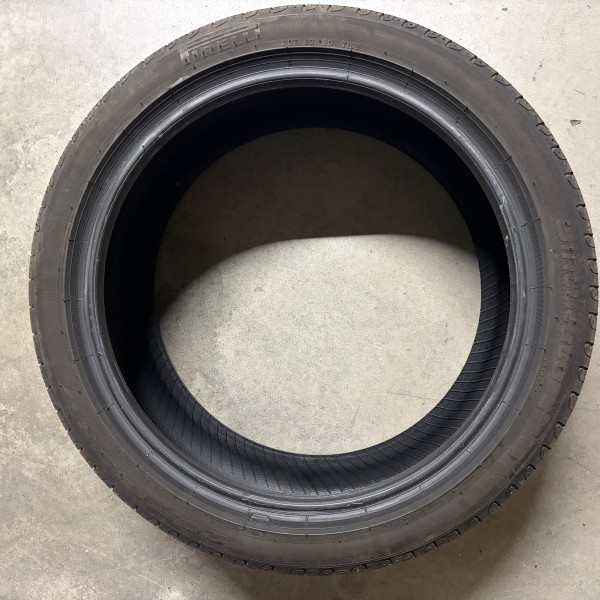 
            205/45R17 Pirelli 
    

                        88
        
                    V
        
    
    टूरिज़्म कार

