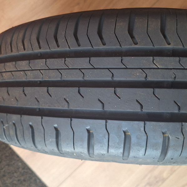 
            225/60R14 Continental 
    

                        91
        
                    H
        
    
    Personenauto

