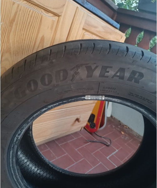 
            215/60R16 Goodyear Pneu GOODYEAR EFFICIENTGRIP PERFORMANCE
    

                        99
        
                    H
        
    
    Pkw


