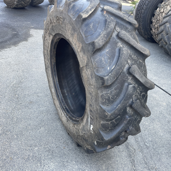 
            340/85R24 MAXIMO RADIAL 85 OCC
    

            
        
    
    Aangedreven wiel

