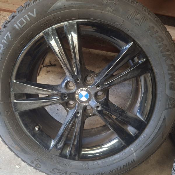 
            225/55R17 Nankang 
    

                        101
        
                    V
        
    
    汽车车轮


