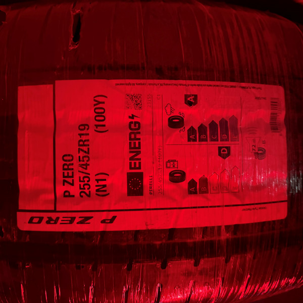 
            255/45R19 Pirelli 
    

                        100
        
                    Y
        
    
    Passenger car

