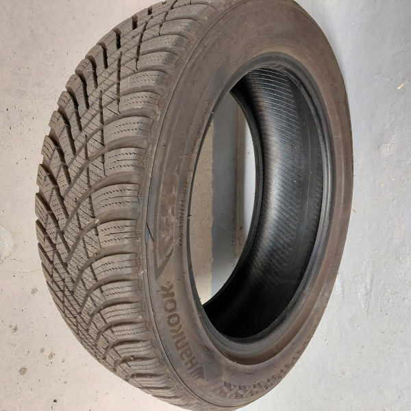 
            195/55R16 Hankook 
    

                        91
        
                    H
        
    
    乗用車


