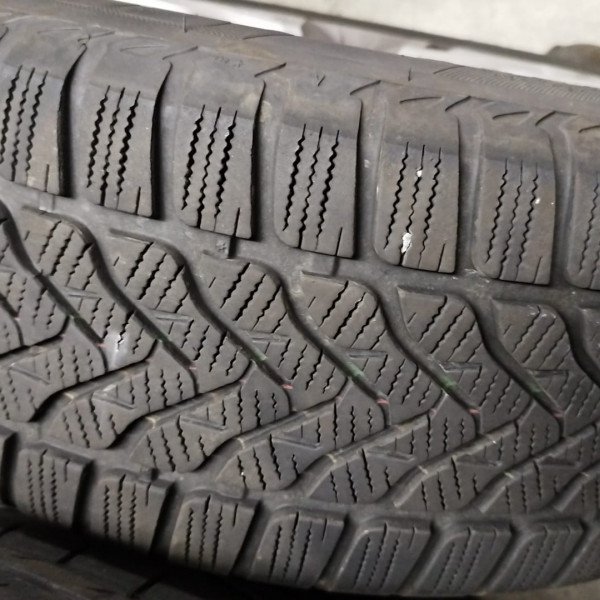
            215/60R17 Divers 
    

                        100
        
                    H
        
    
    Passenger car

