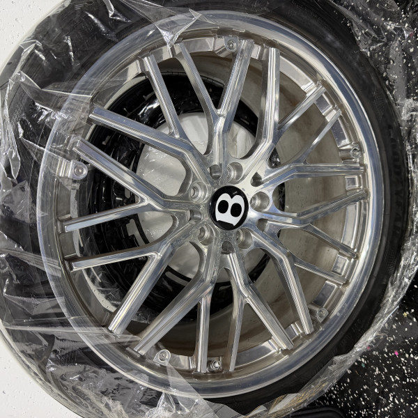 
            285/35R20 Goodyear Asymetric
    

                        102
        
                    Y
        
    
    Passenger car

