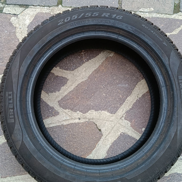 
            205/55R16 Pirelli CInturato WInter 2
    

                        94
        
                    H
        
    
    Passenger car

