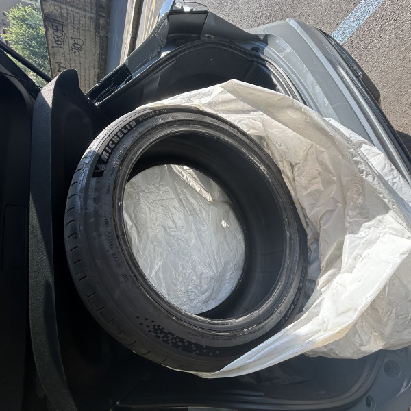 
            235/45R20 Michelin Pilot sport ev
    

                        100
        
                    Y
        
    
    Легковой автомобиль

