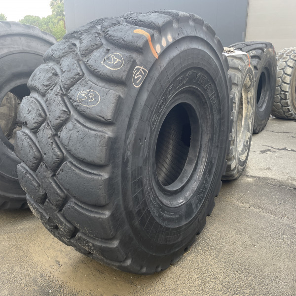 
            29.5/R25 Goodyear GP-4D type 6S L-4 OCC
    

                        xx
        
        
    
    Luchtband

