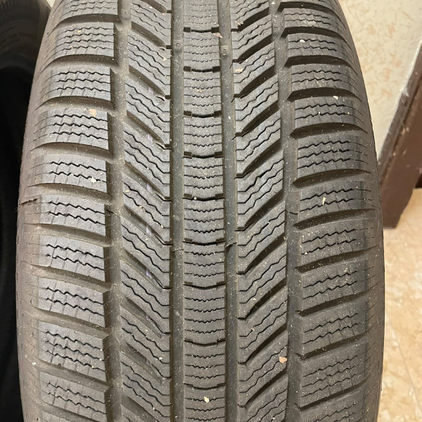 
            235/60R18 Continental Continental WinterContact TS 870 P
    

                        107
        
                    H
        
    
    4x4 SUV

