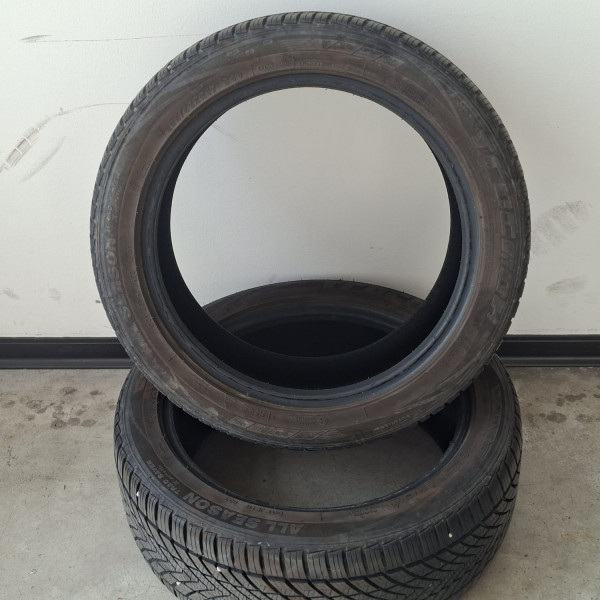 
            225/45R17 Divers 
    

                        94
        
                    Y
        
    
    

